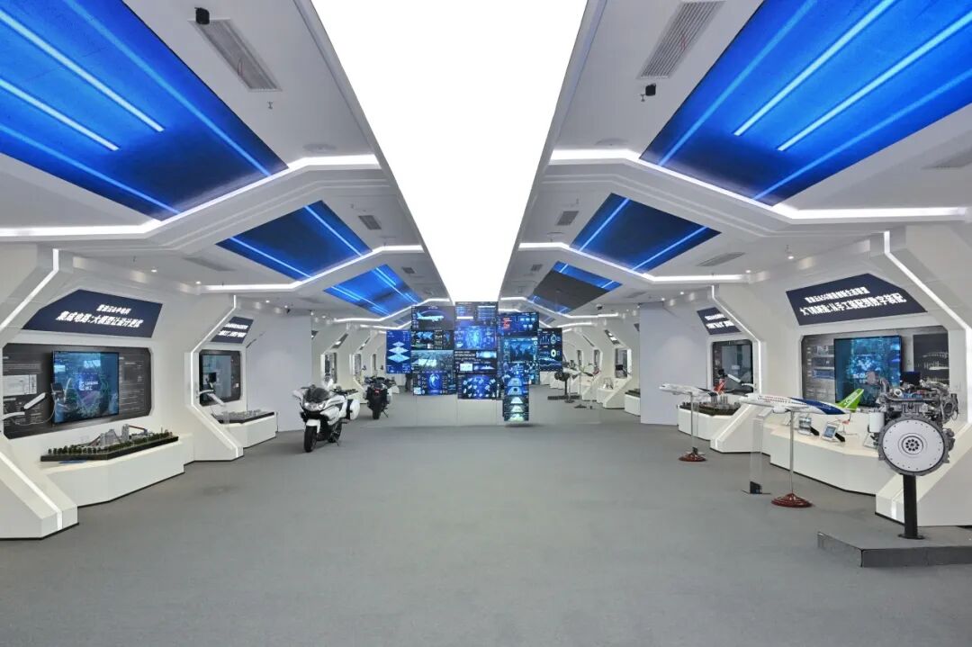 两区一体化融合发展提速 区领导调研“AI+制造”重点企业，系统服务赋能产业升级